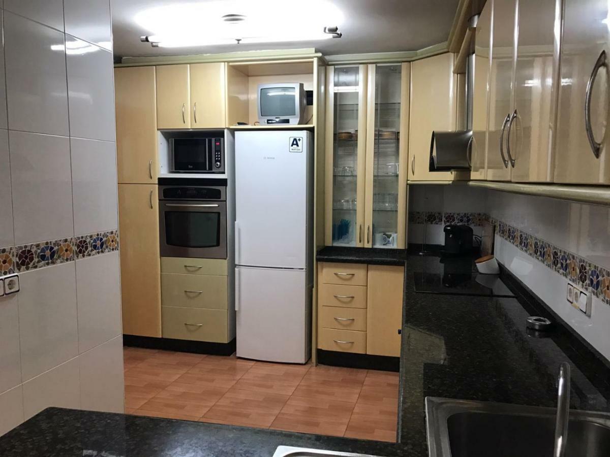 Apartamento Turistico Loyola Benidorm Bagian luar foto