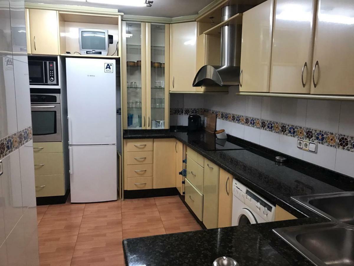Apartamento Turistico Loyola Benidorm Bagian luar foto